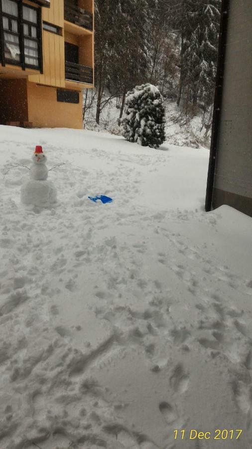 Centrale vicino cabinovia Magnolta e piscina Aprica Esterno foto